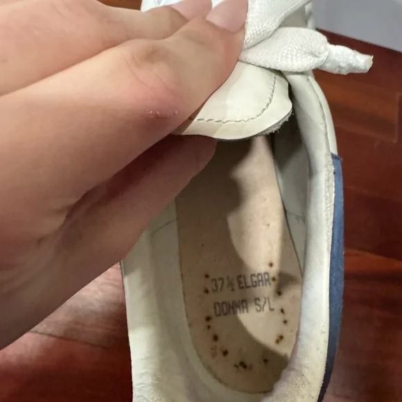 Alexander McQueen White and Navy Women's Oversized Sneaker missing insoles - Picture 7 of 11